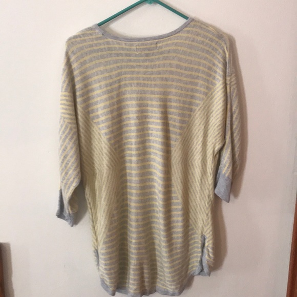 Dana Buchman sweater - Picture 4 of 4